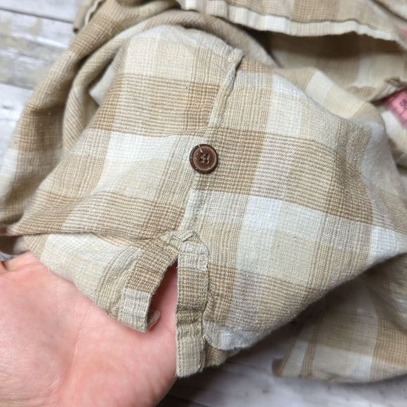 Patagonia hemp cotton blend tan plaid short sleeve button down collared shirt - Picture 7 of 8
